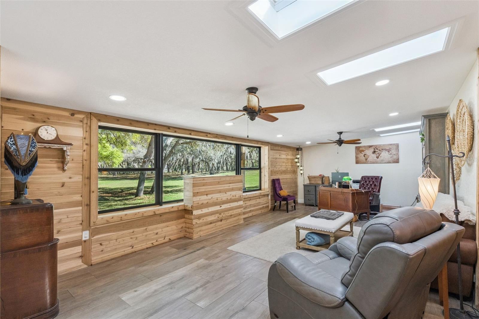 Image 8 of 57 For 15436 Vinola Drive