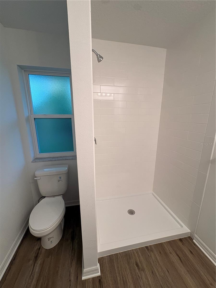 Image 7 of 18 For 2525 6th Avenue Drive E