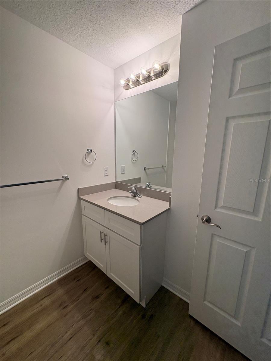 Image 8 of 18 For 2525 6th Avenue Drive E