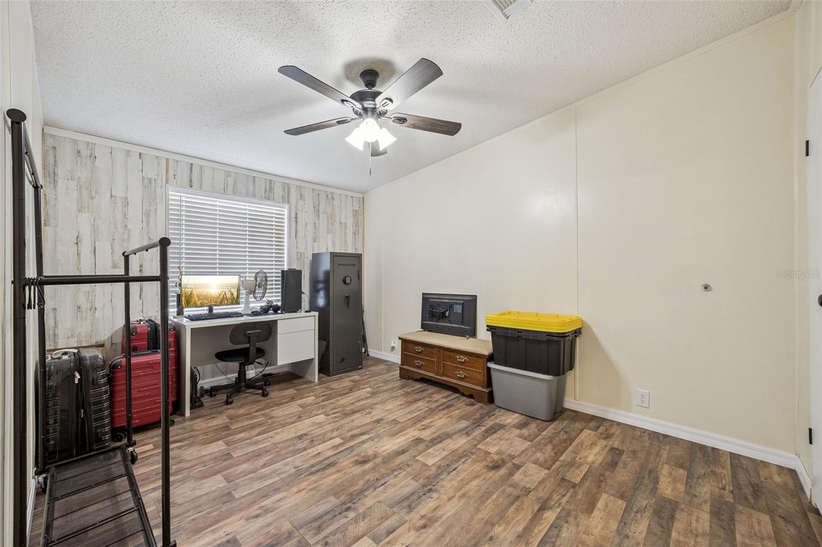 Image 23 of 35 For 11411 Bobwhite Boulevard