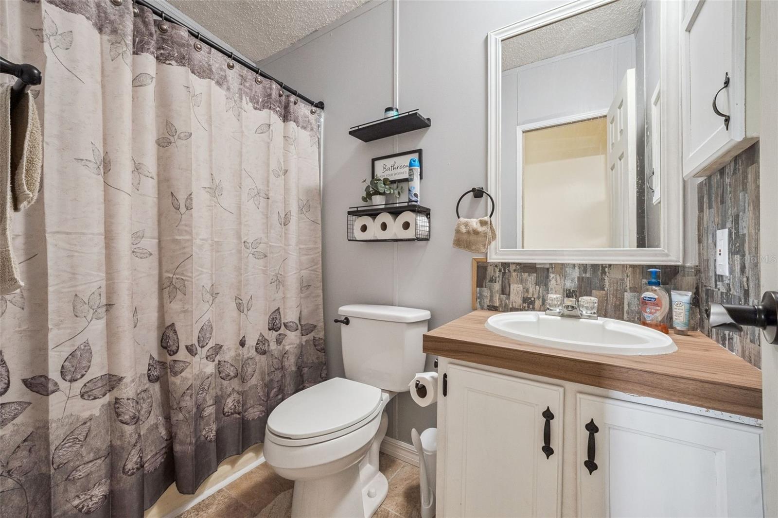 Image 28 of 35 For 11411 Bobwhite Boulevard