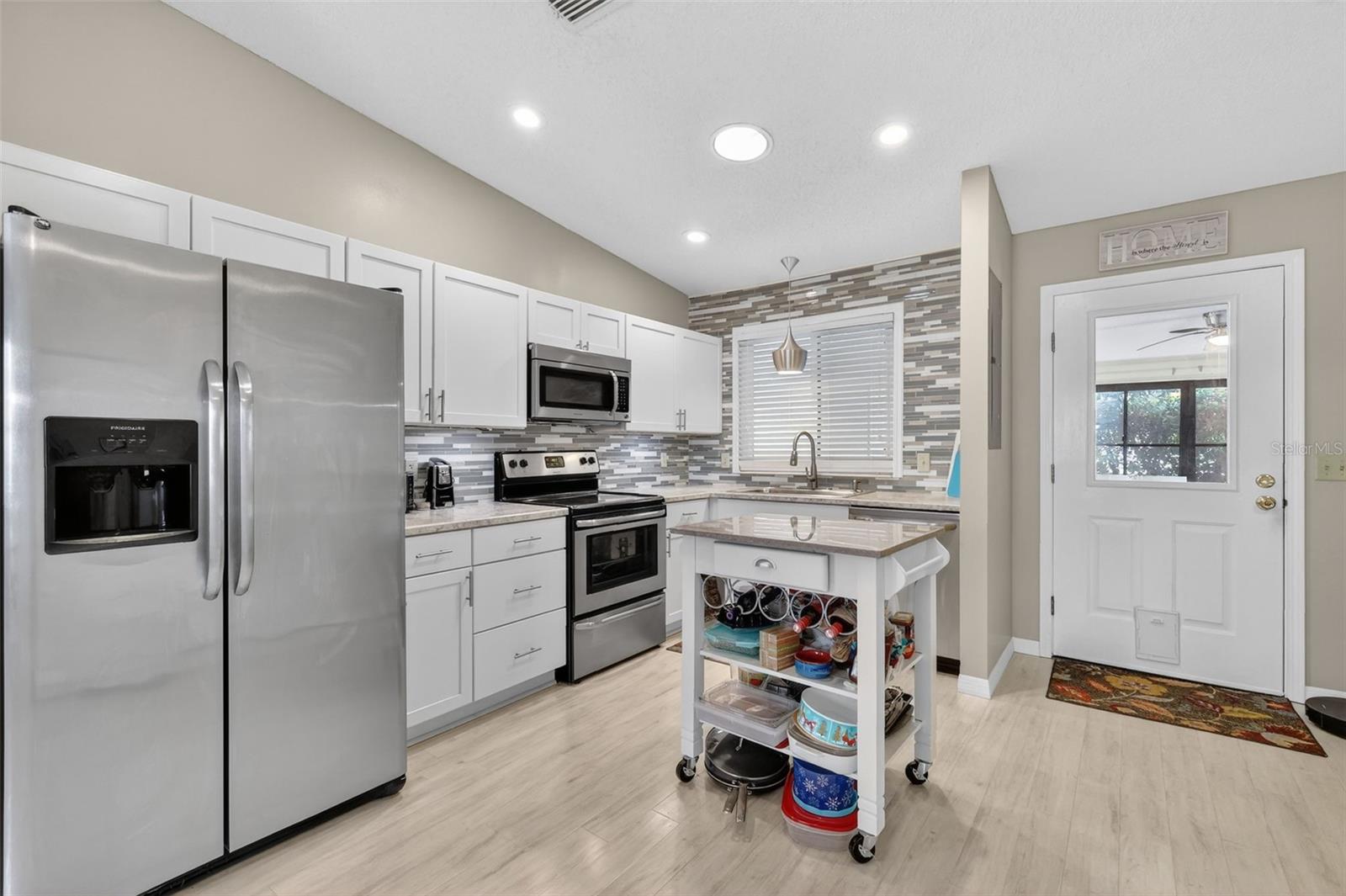 Image 14 of 34 For 731 Cortez Avenue