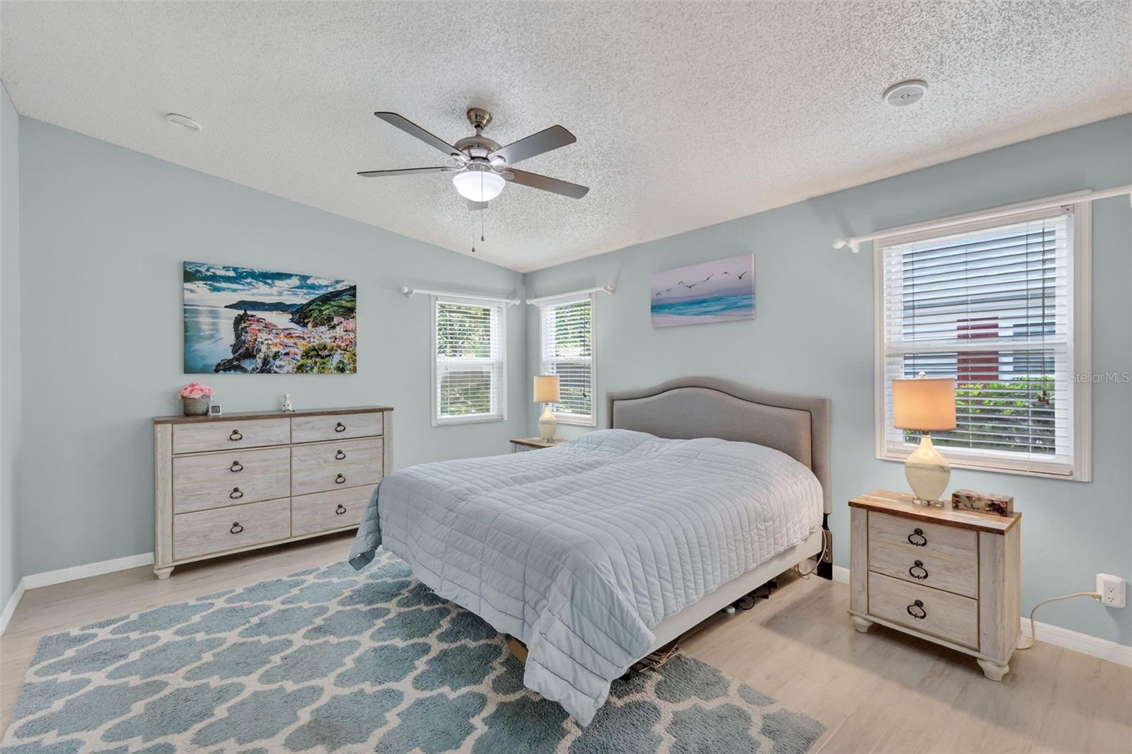 Image 17 of 34 For 731 Cortez Avenue