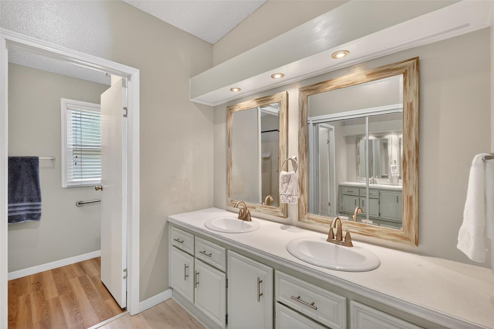 Image 19 of 34 For 731 Cortez Avenue