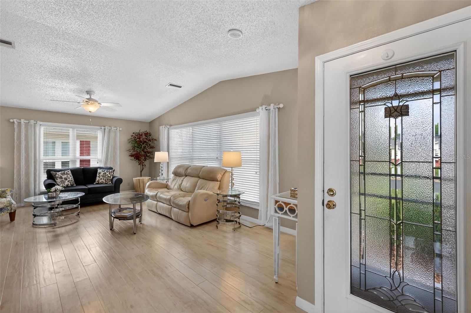 Image 4 of 34 For 731 Cortez Avenue