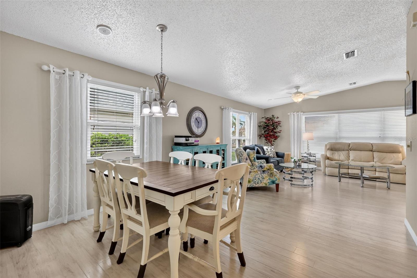 Image 8 of 34 For 731 Cortez Avenue