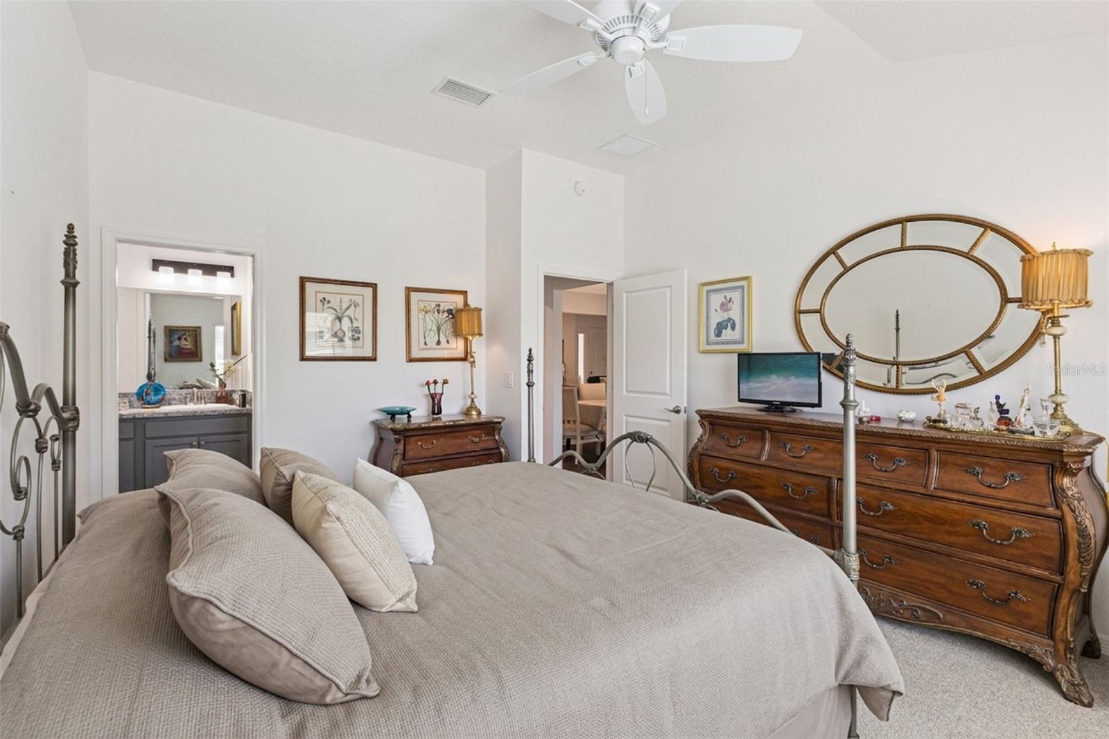 Image 15 of 30 For 2378 Youngmann Loop