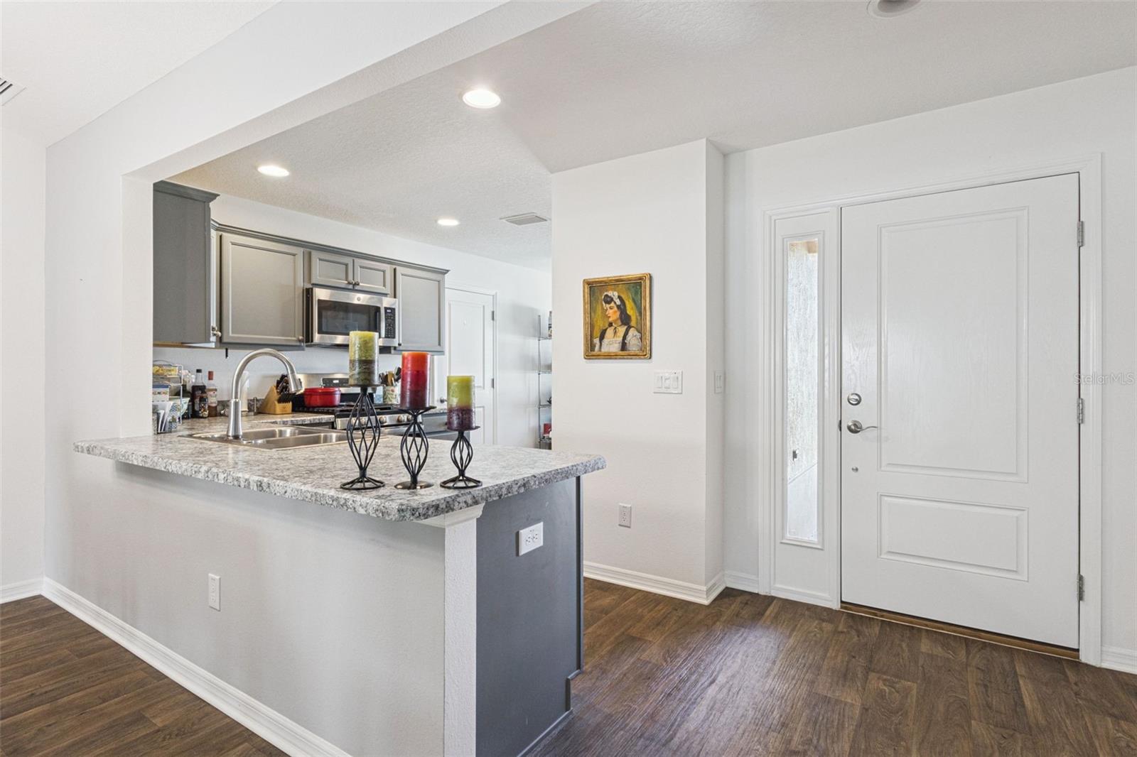 Image 4 of 30 For 2378 Youngmann Loop