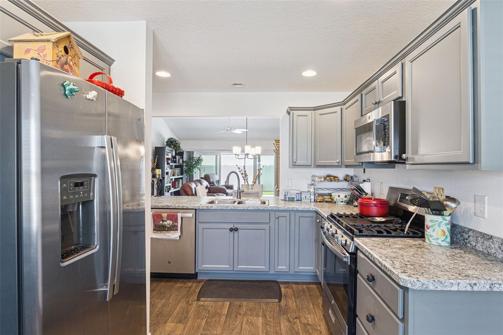 Image 6 of 30 For 2378 Youngmann Loop