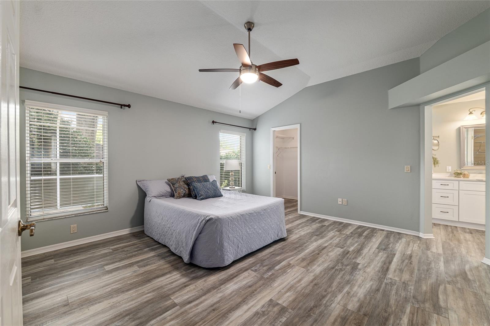 Image 22 of 48 For 110 Chula Vista Avenue