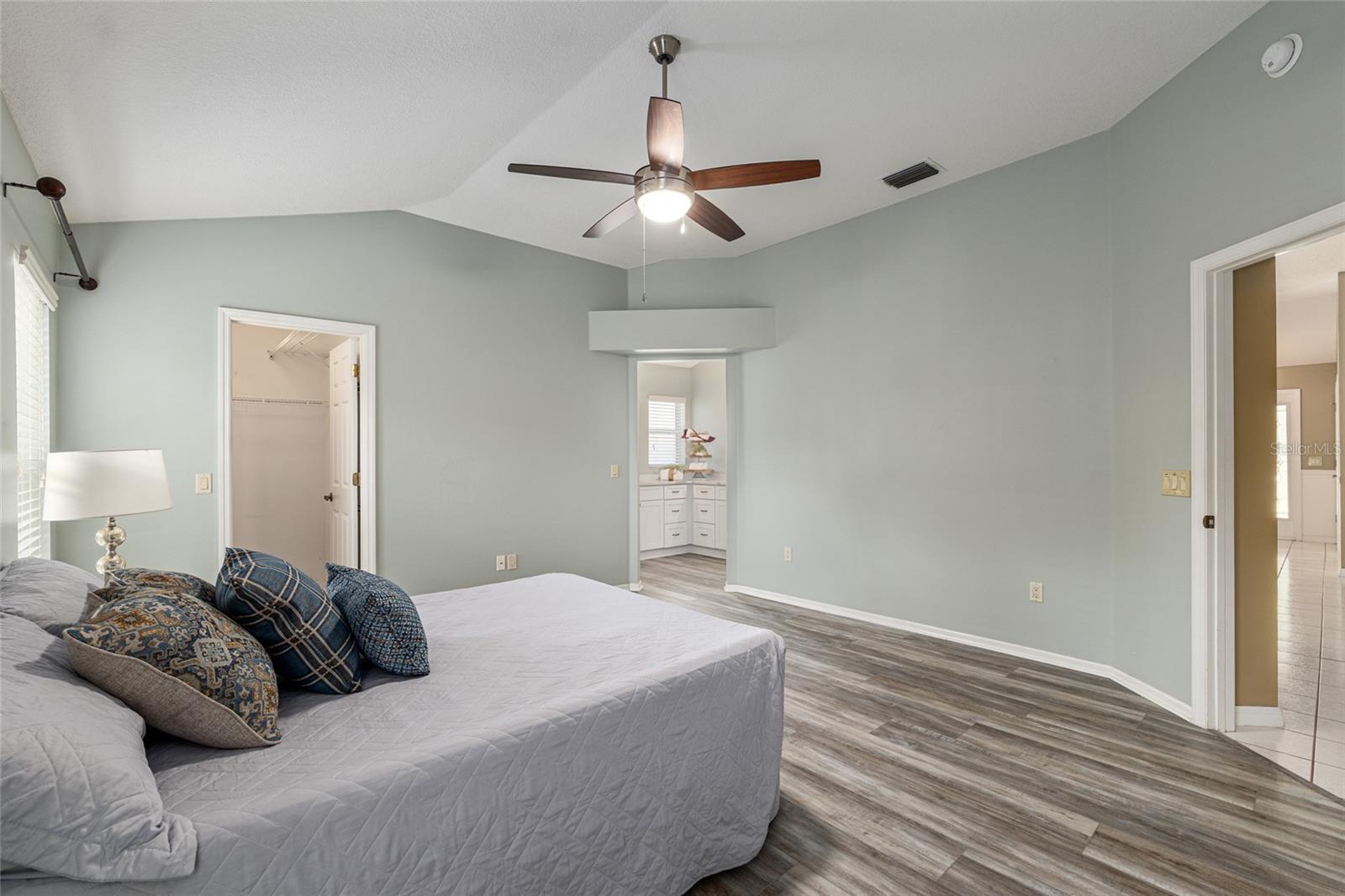 Image 24 of 48 For 110 Chula Vista Avenue