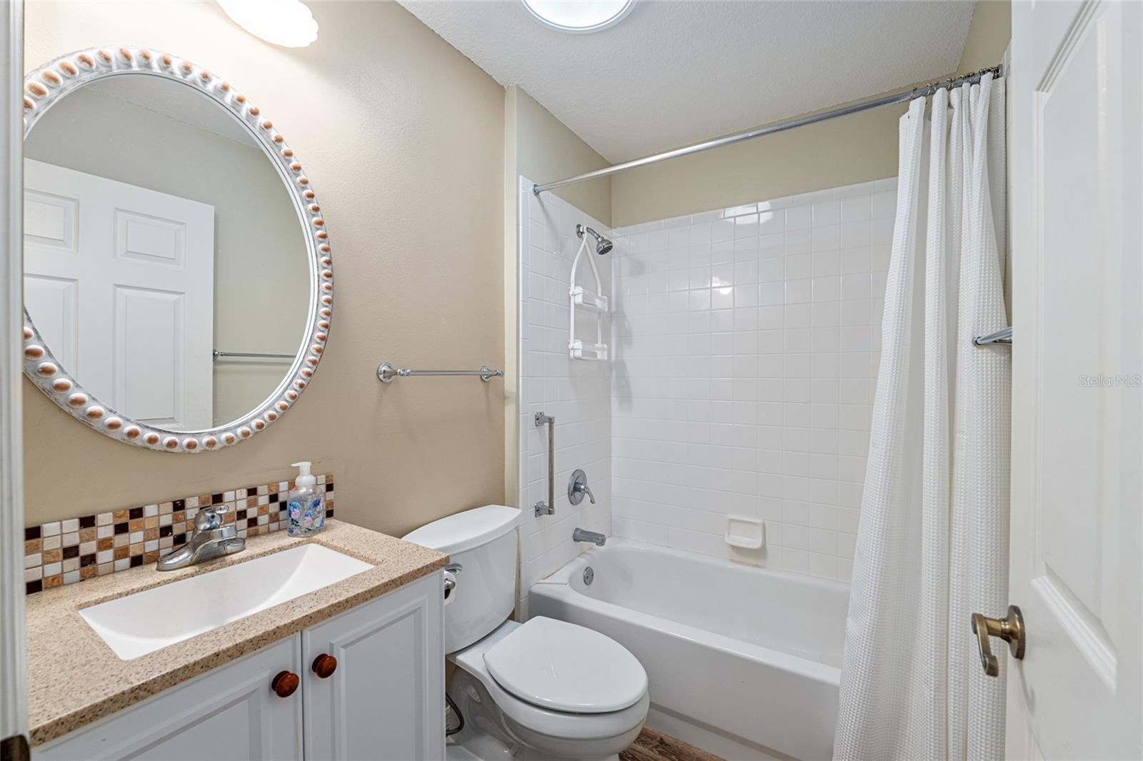 Image 33 of 48 For 110 Chula Vista Avenue