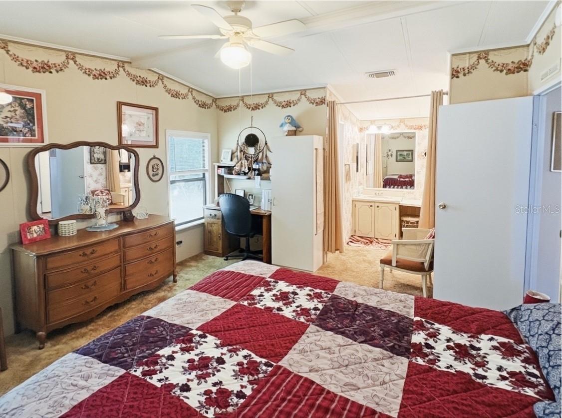 Image 14 of 24 For 710 Oak Boulevard