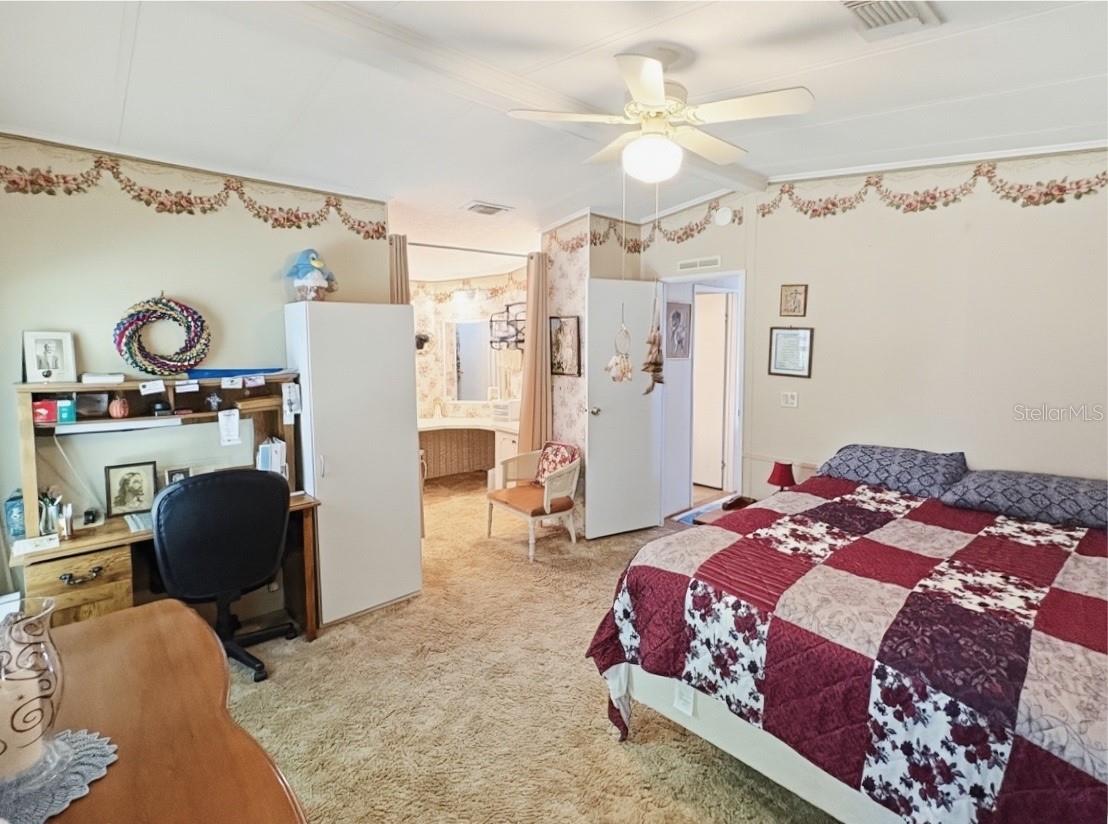 Image 15 of 24 For 710 Oak Boulevard