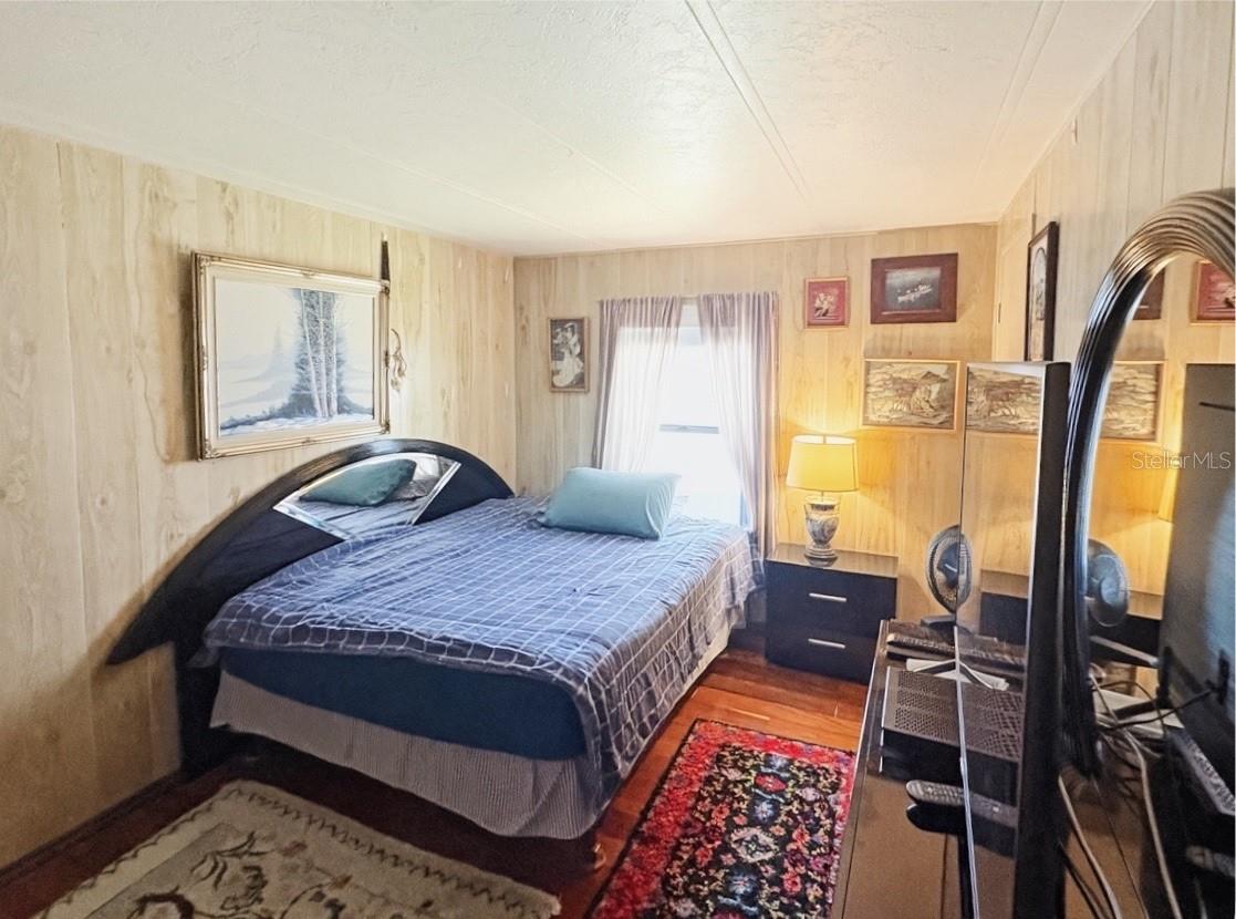 Image 17 of 24 For 710 Oak Boulevard