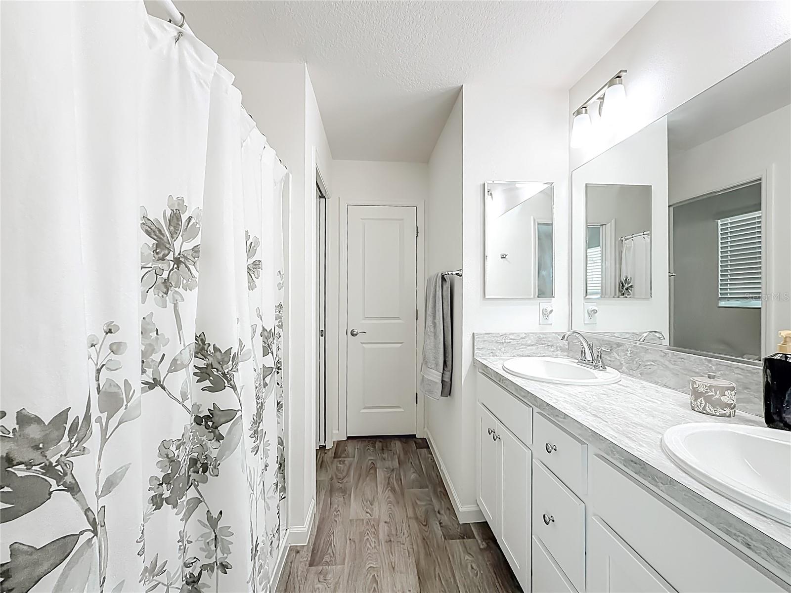 Image 23 of 34 For 3154 Mack Street