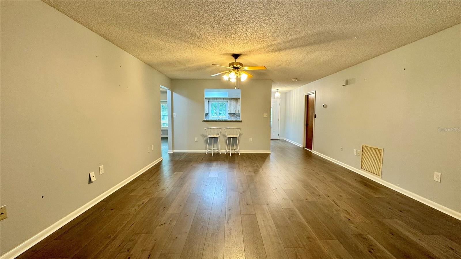 Image 16 of 32 For 1920 Cr-19a  