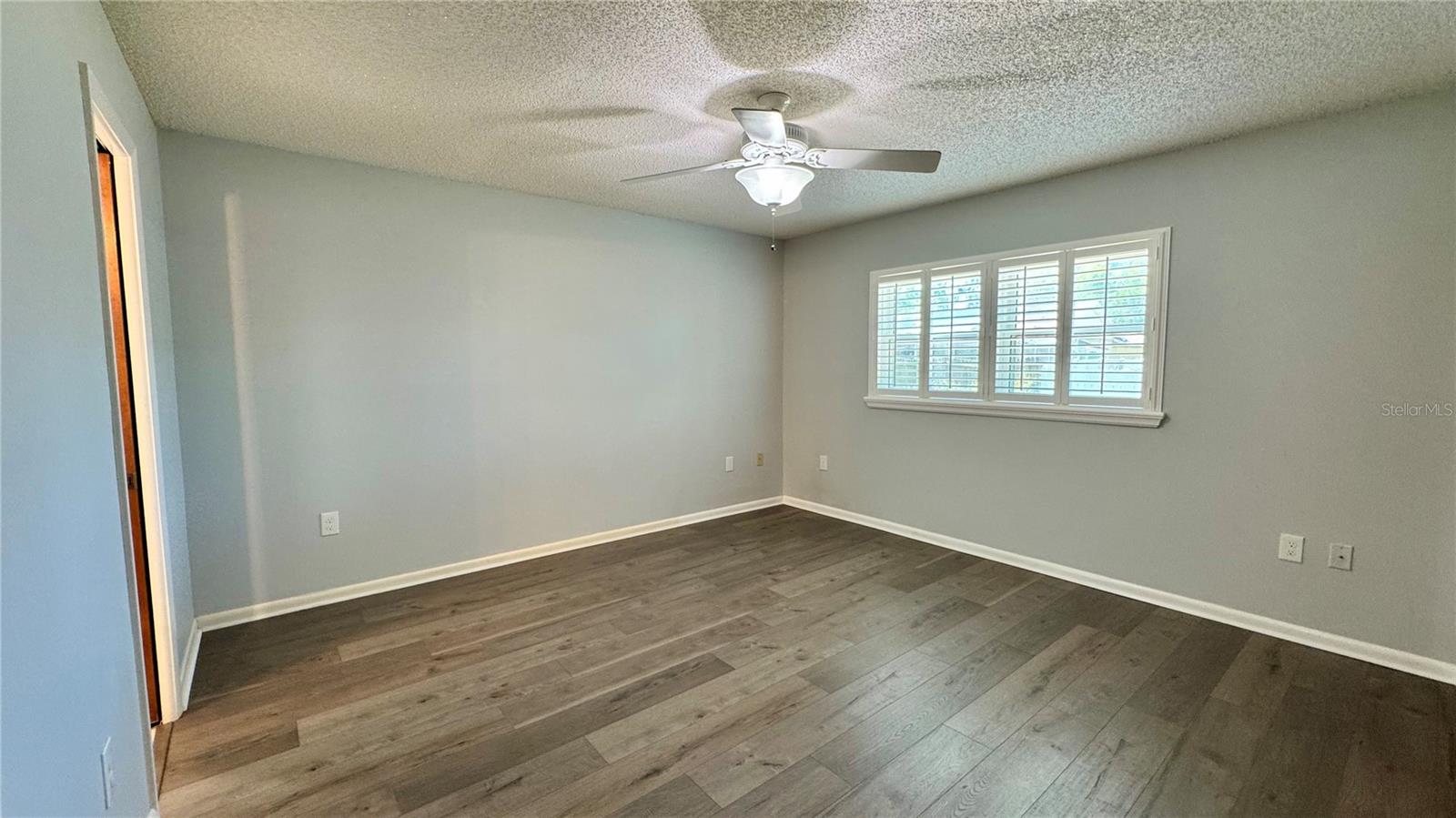 Image 17 of 32 For 1920 Cr-19a  