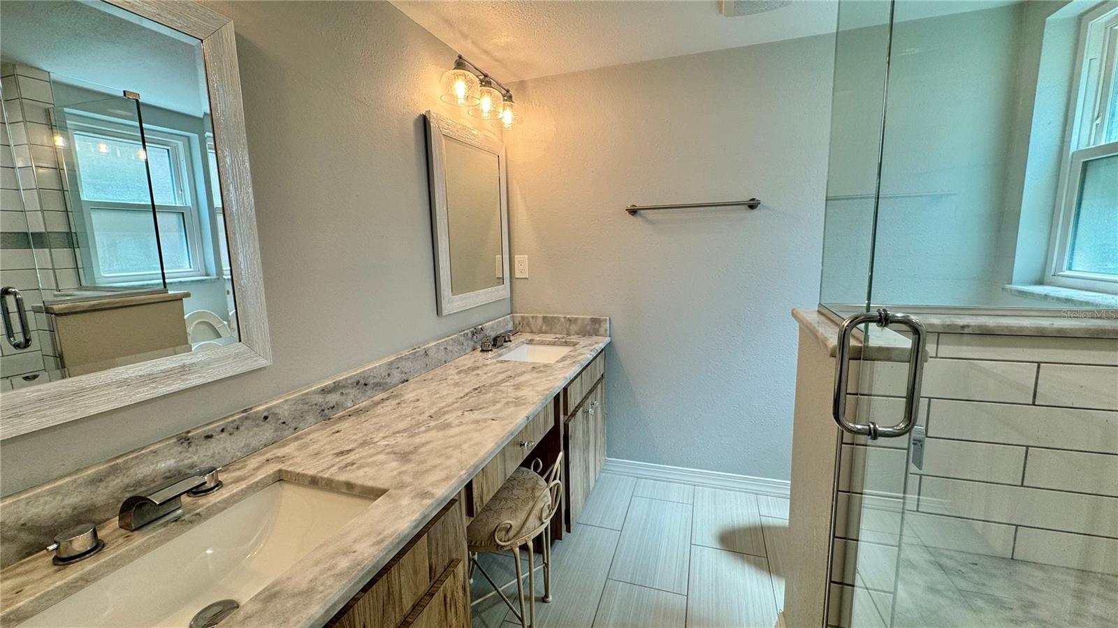 Image 21 of 32 For 1920 Cr-19a  