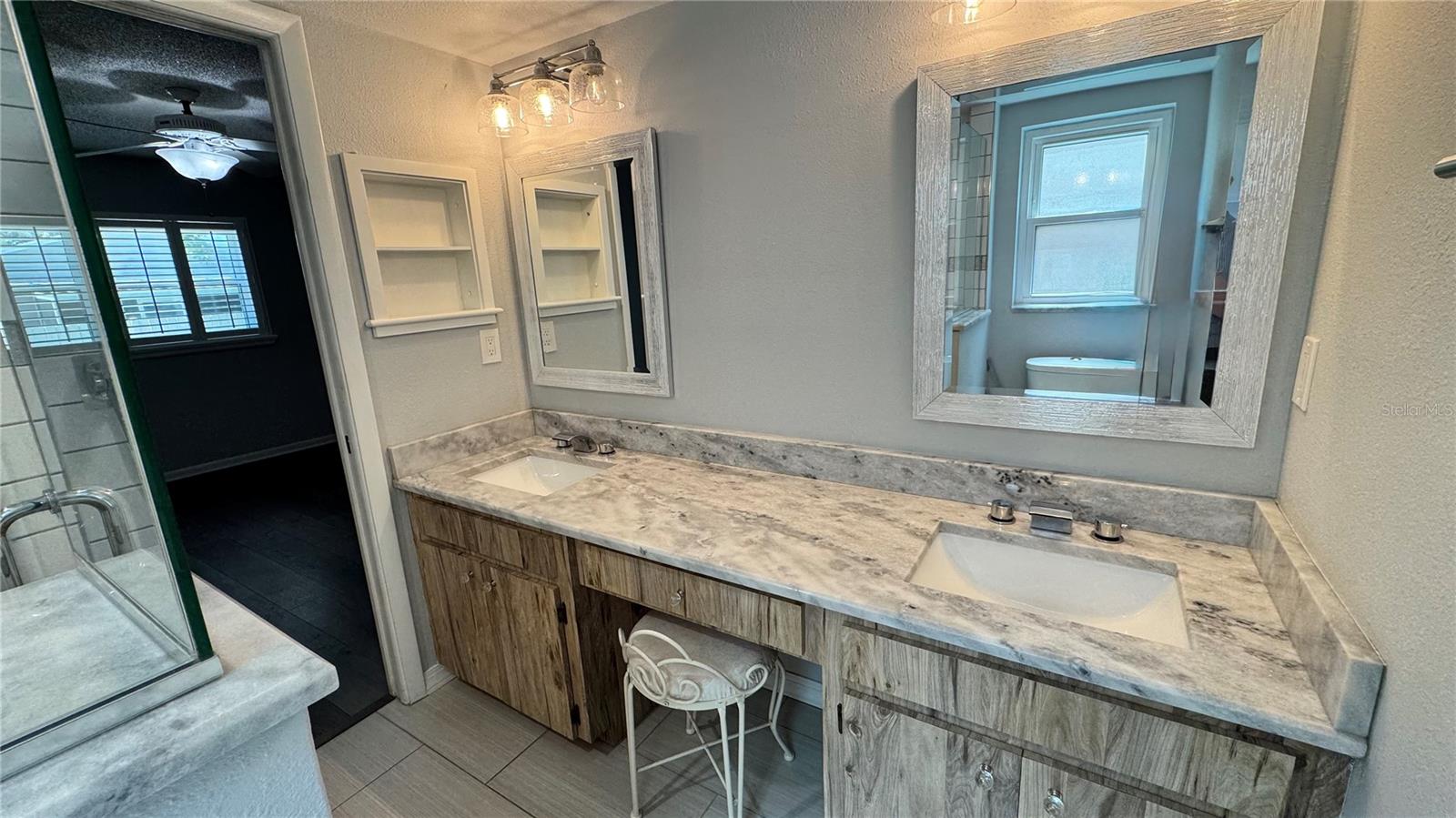 Image 22 of 32 For 1920 Cr-19a  