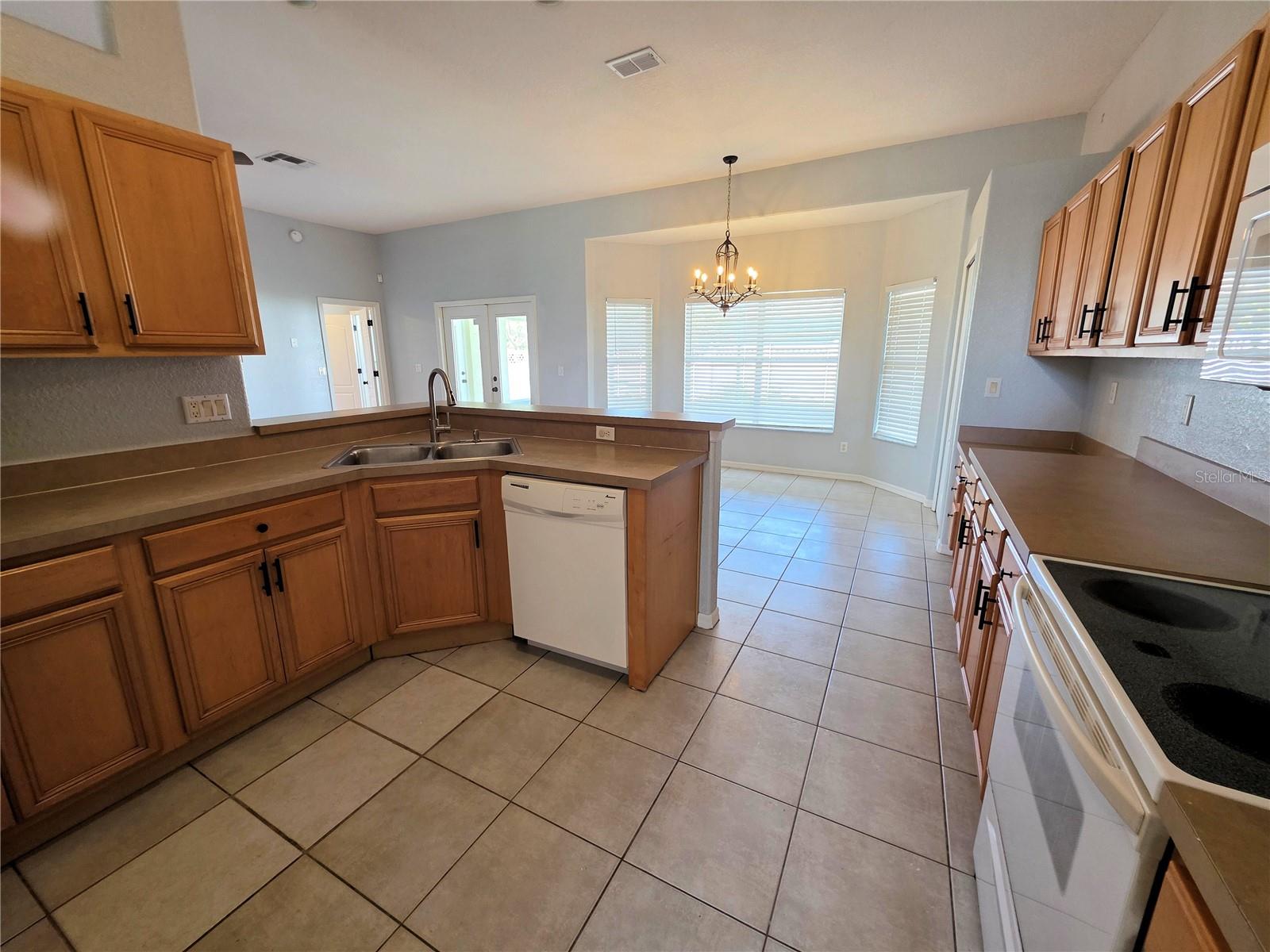 Image 9 of 25 For 736 Hurley Drive