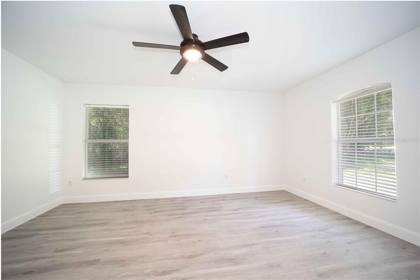 Image 10 of 20 For 16414 92nd Terrace