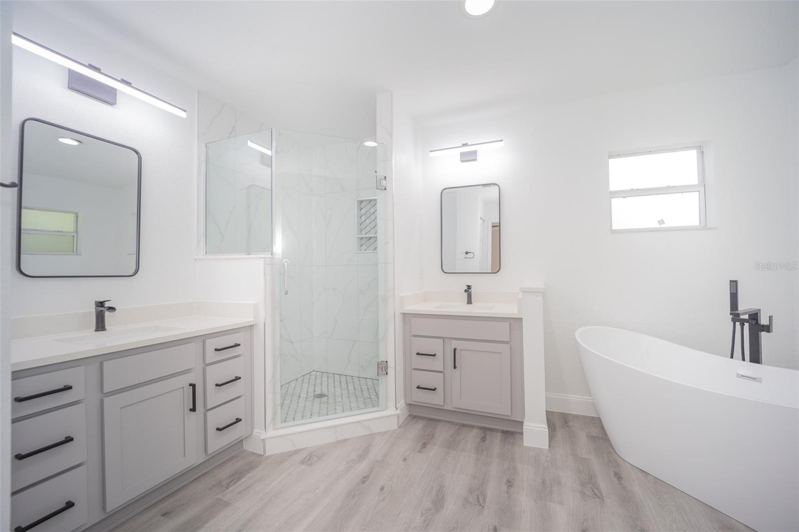 Image 11 of 20 For 16414 92nd Terrace