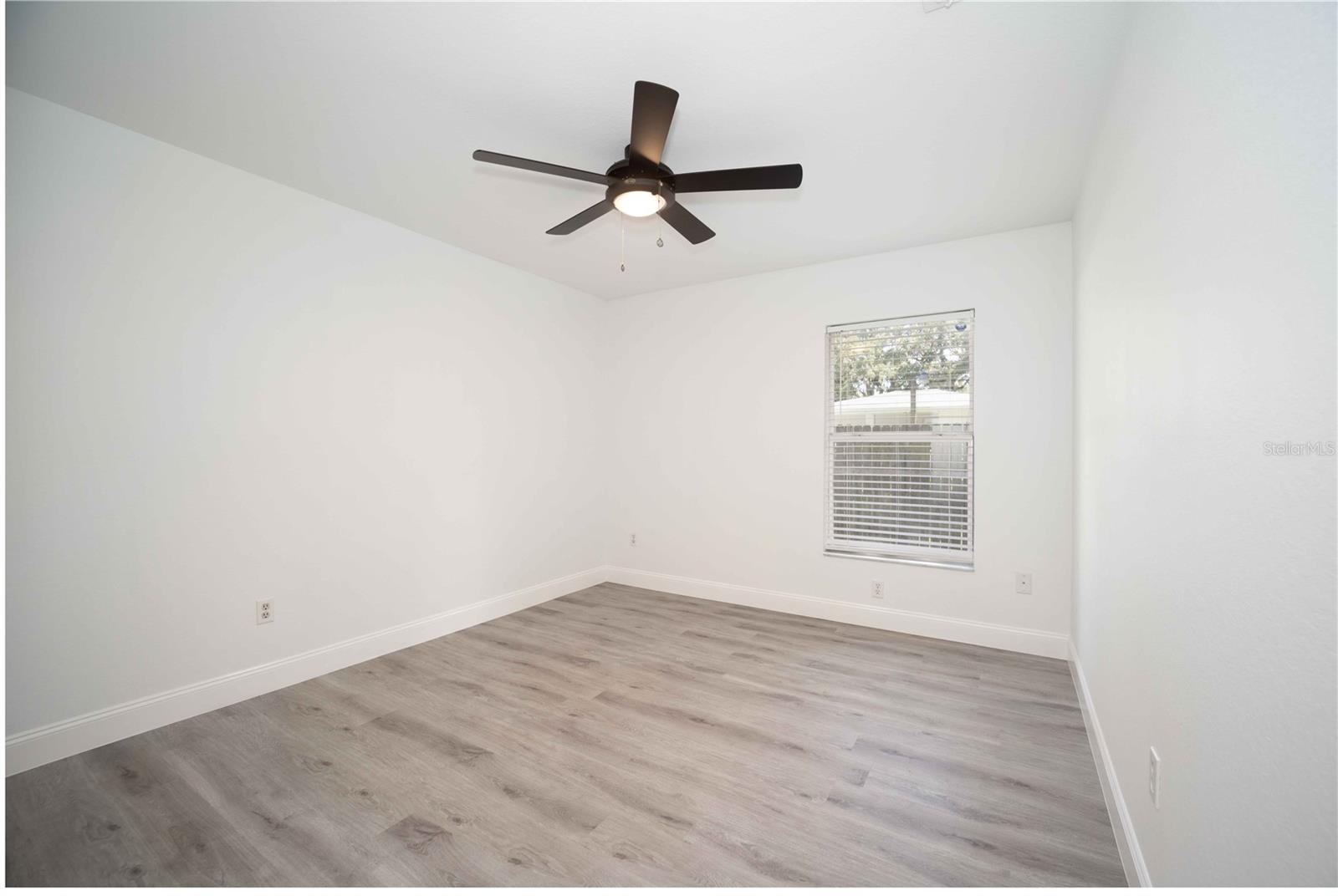 Image 15 of 20 For 16414 92nd Terrace