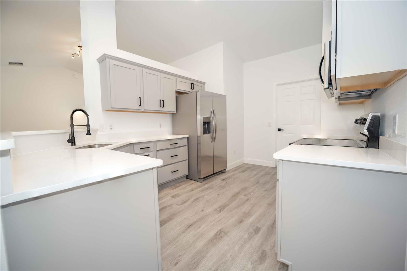 Image 6 of 20 For 16414 92nd Terrace