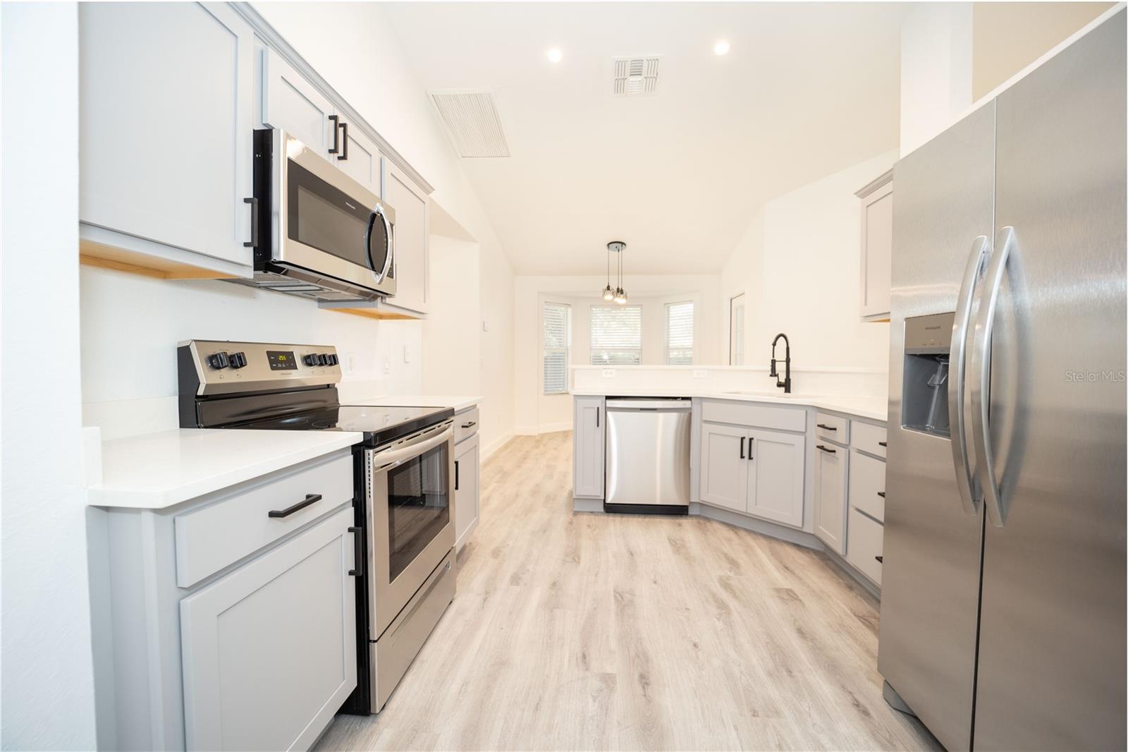 Image 7 of 20 For 16414 92nd Terrace