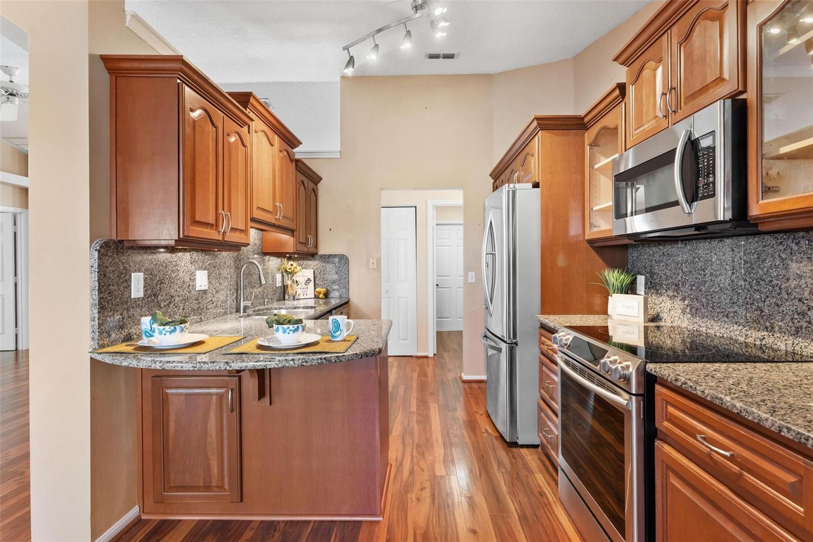 Image 13 of 59 For 11614 172nd Loop