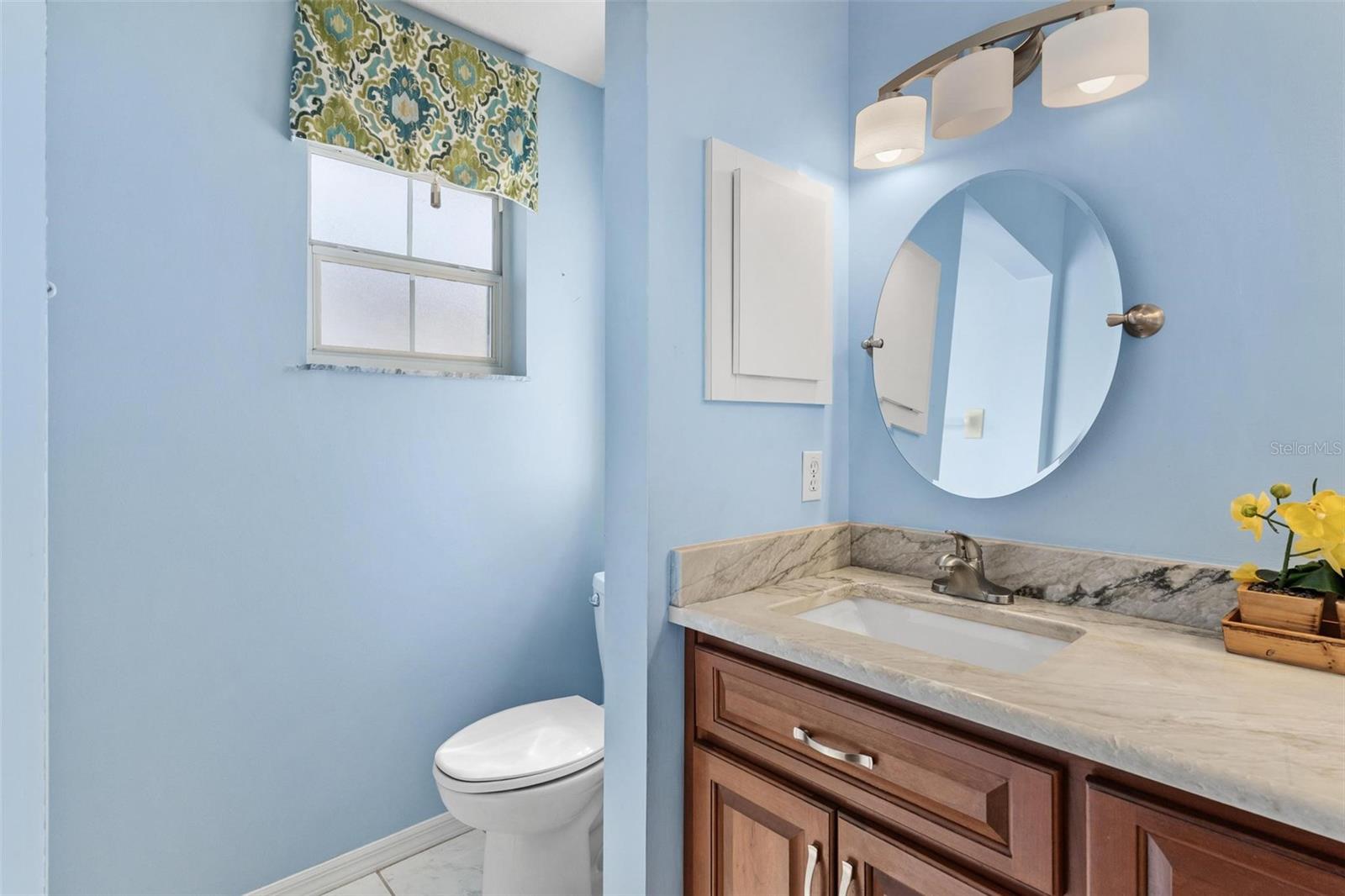 Image 21 of 59 For 11614 172nd Loop