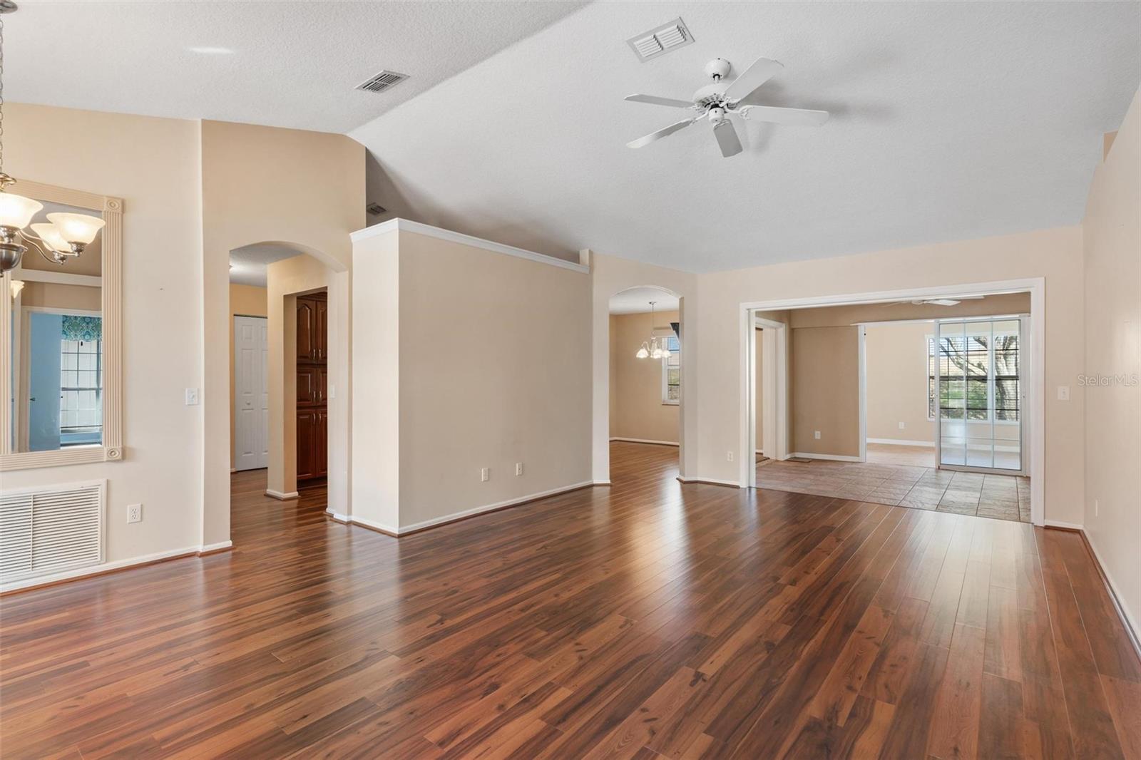 Image 9 of 59 For 11614 172nd Loop