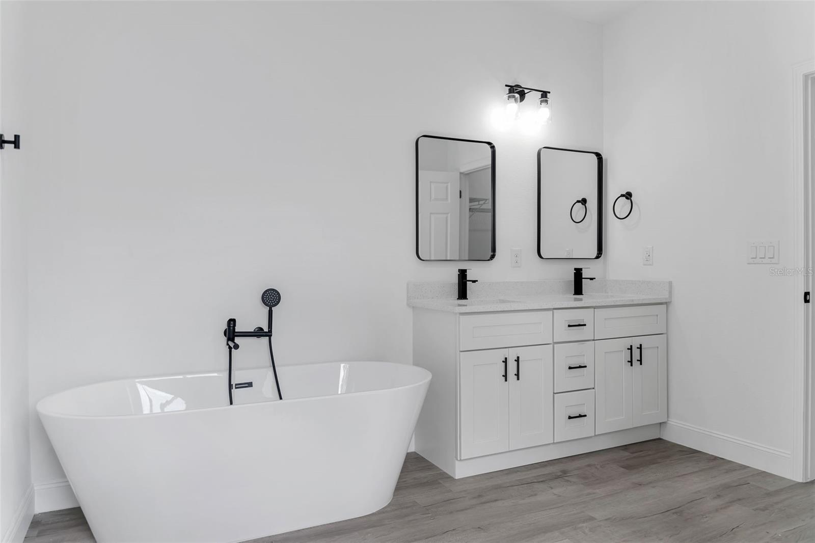 Image 19 of 50 For 2211 153rd Place