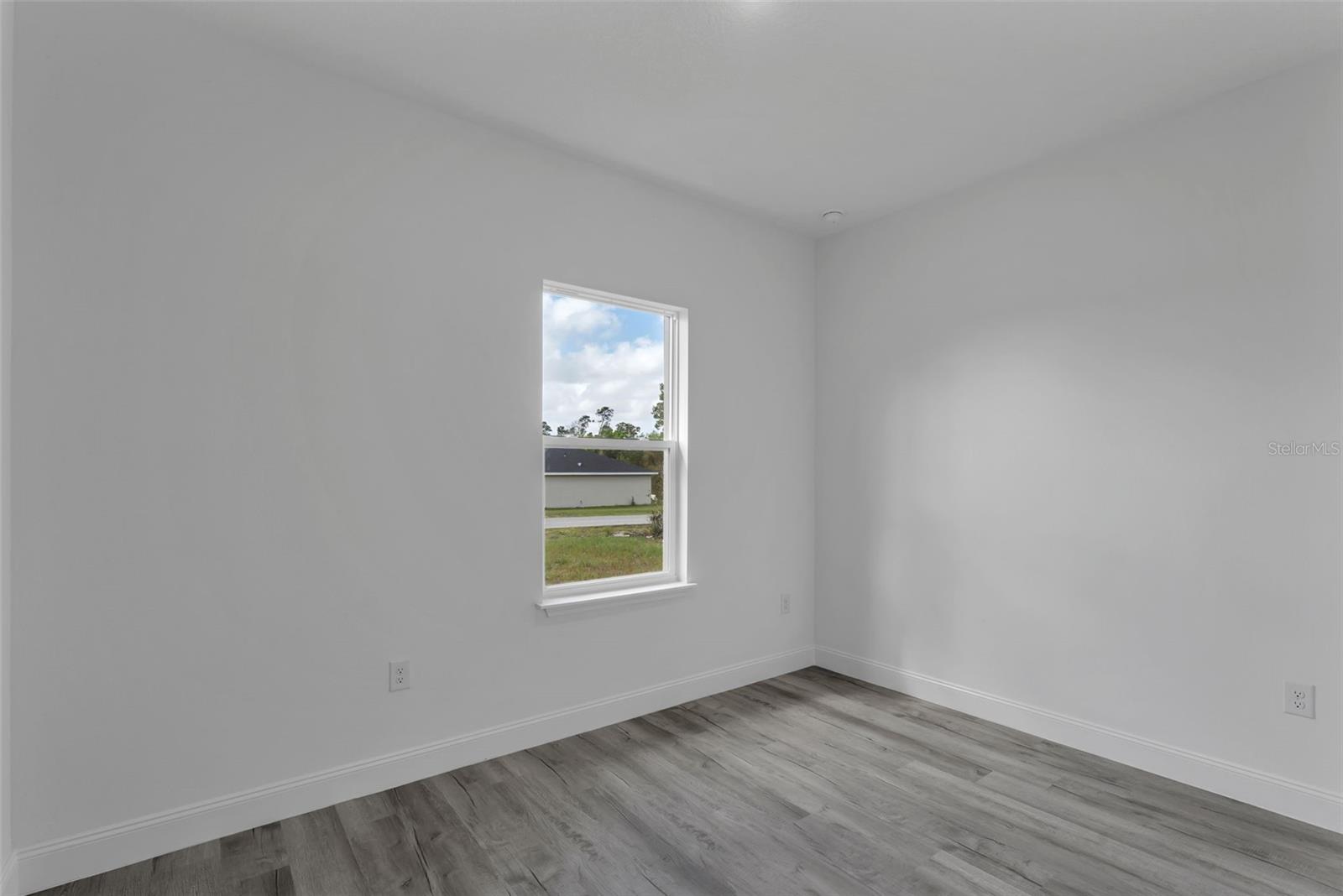 Image 30 of 50 For 2211 153rd Place