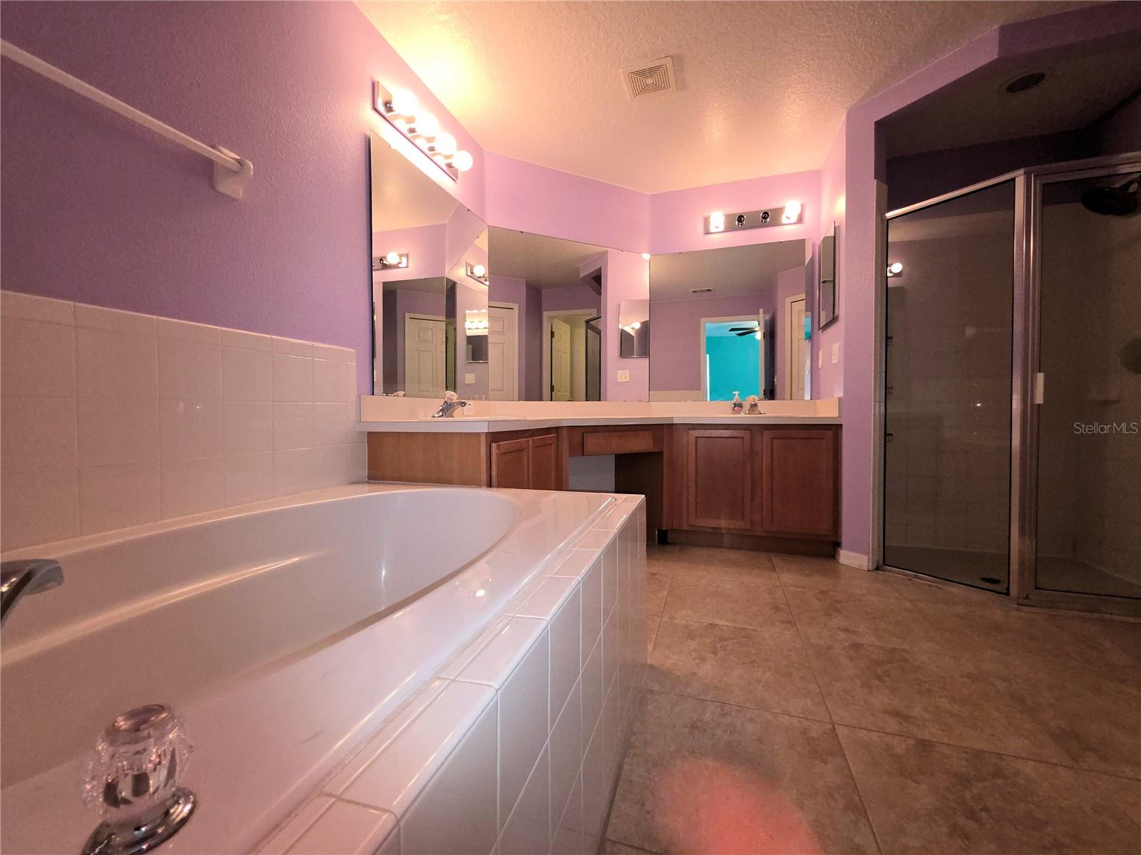 Image 13 of 22 For 2076 Newtown Road