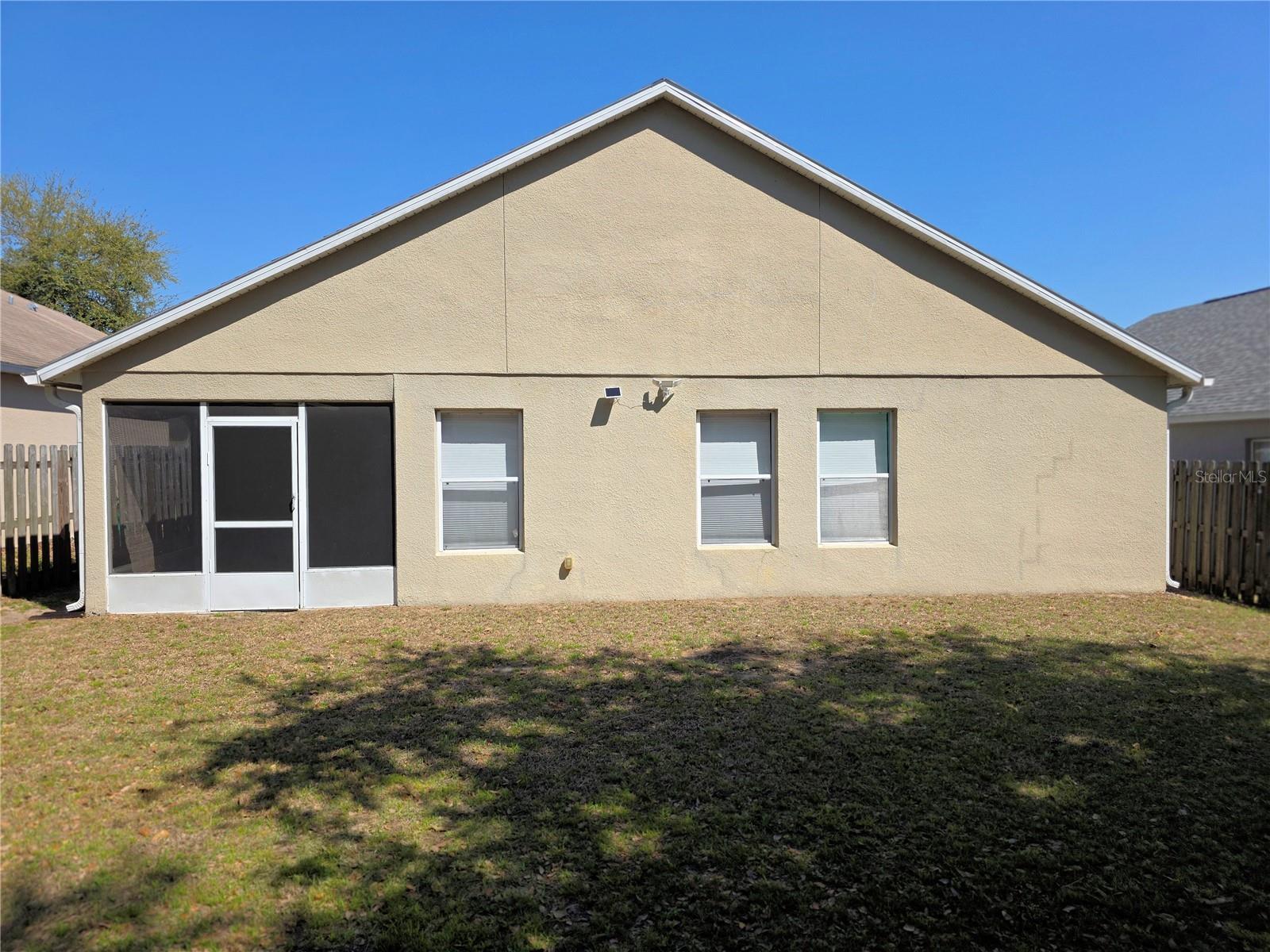 Image 18 of 22 For 2076 Newtown Road