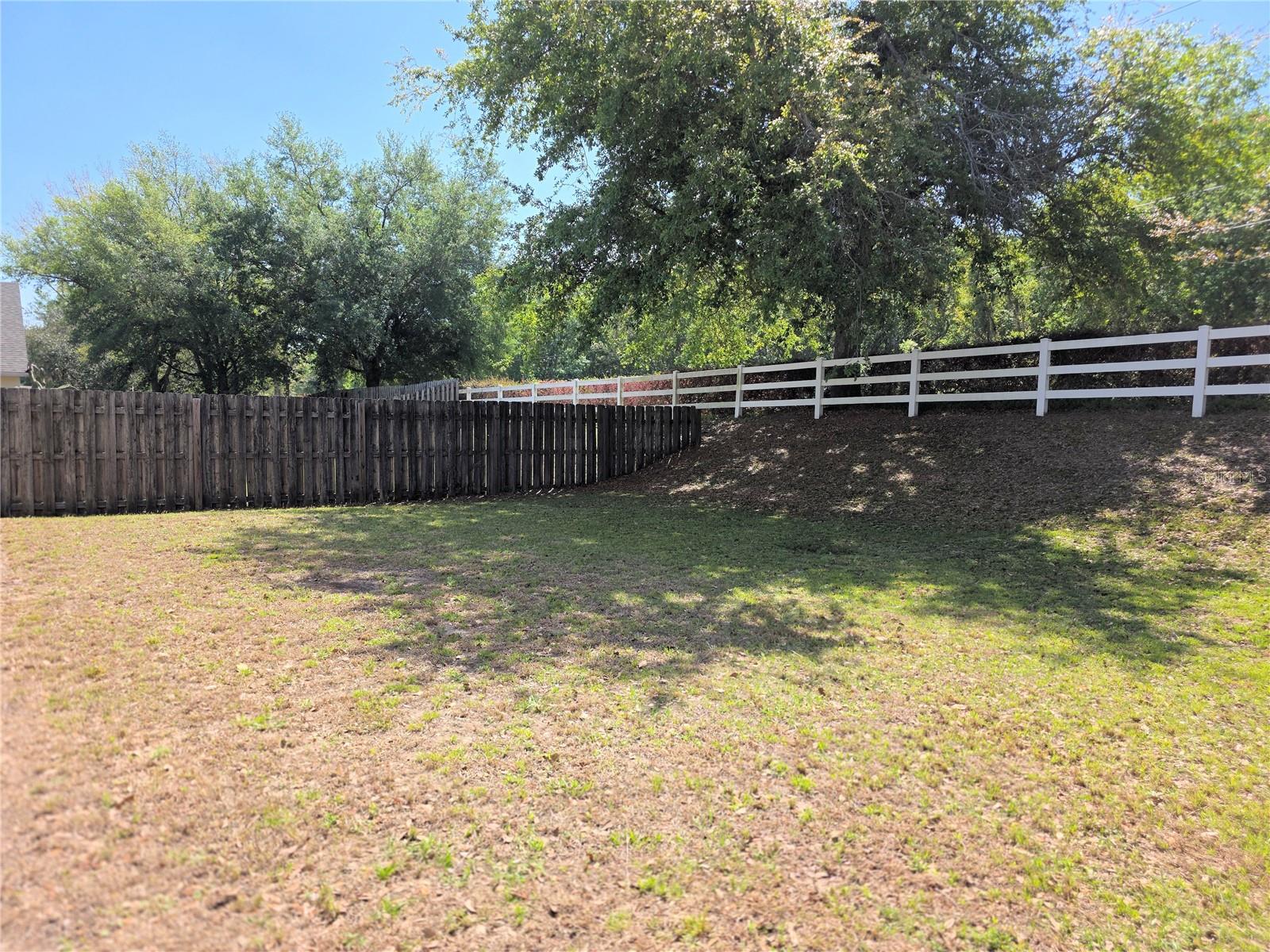 Image 20 of 22 For 2076 Newtown Road