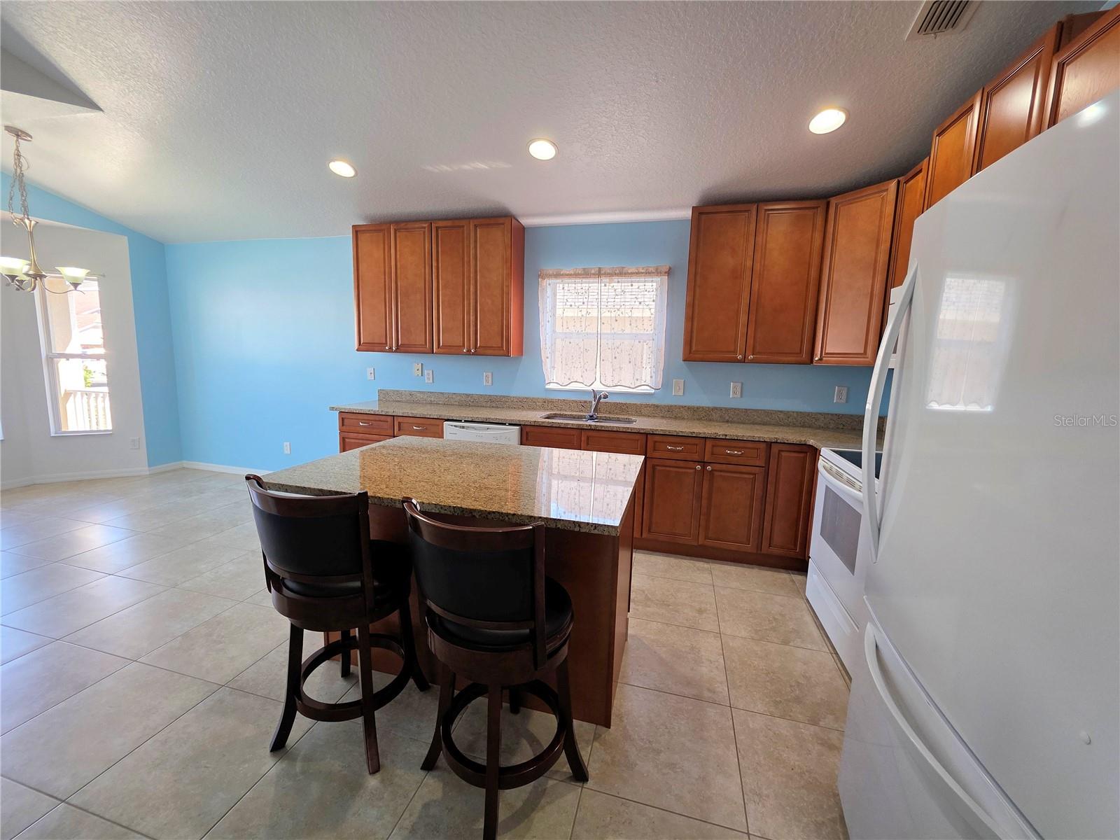 Image 7 of 22 For 2076 Newtown Road