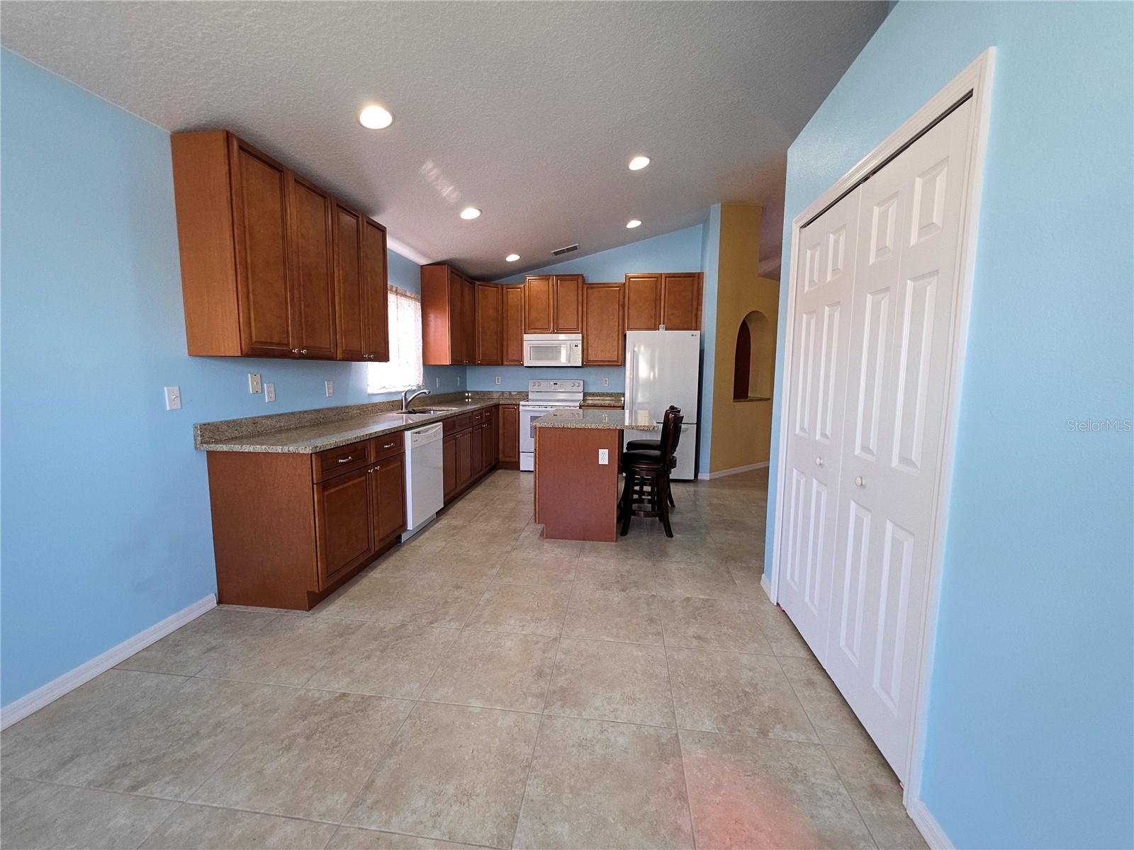 Image 8 of 22 For 2076 Newtown Road