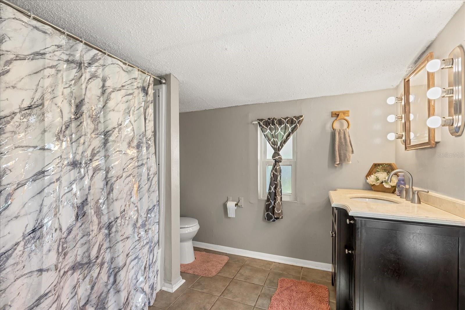 Image 12 of 24 For 5528 Huron Street