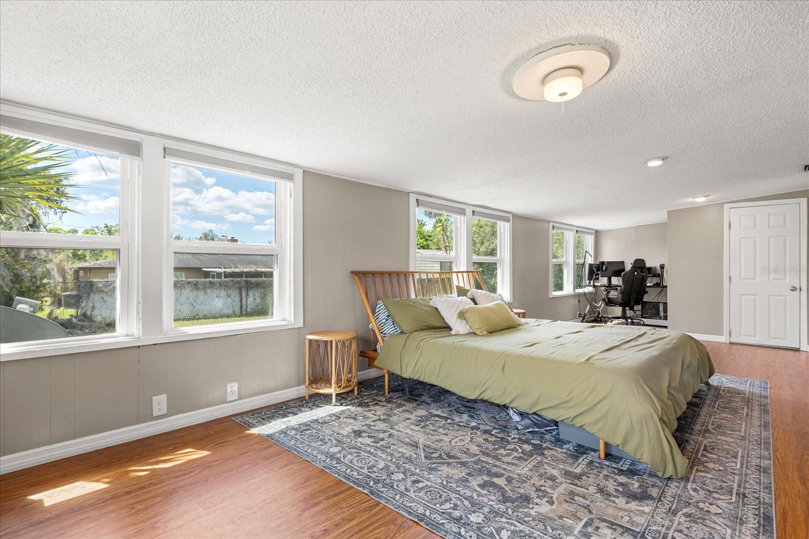 Image 5 of 24 For 5528 Huron Street