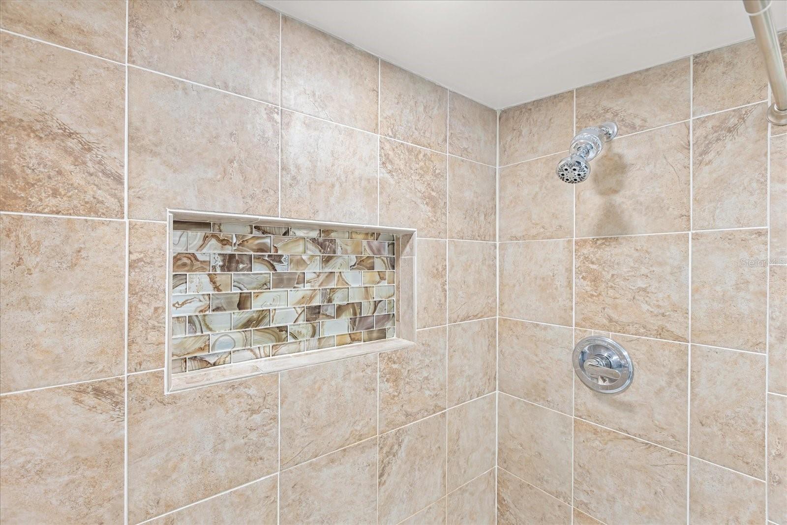 Image 7 of 24 For 5528 Huron Street