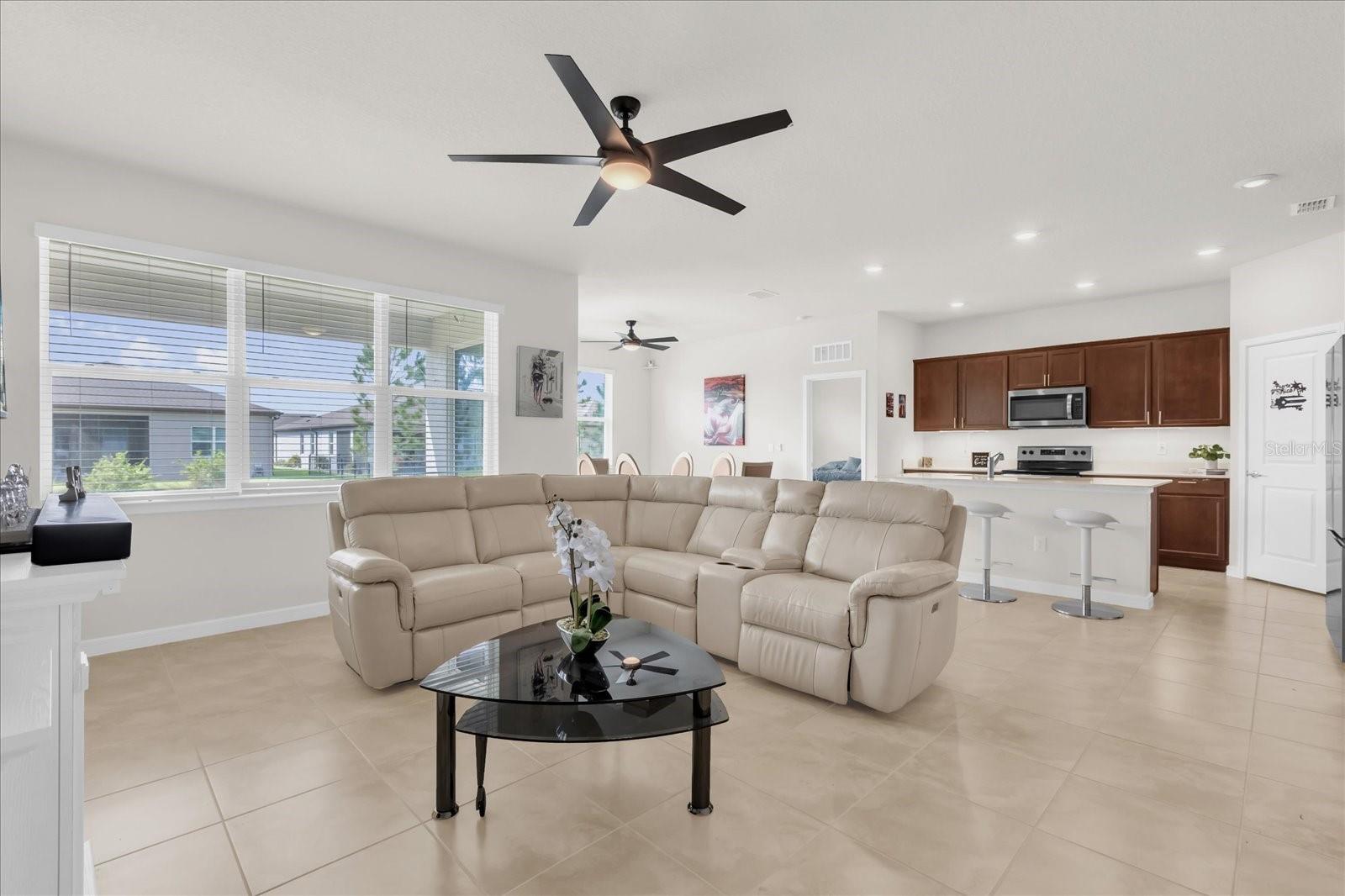 Image 13 of 41 For 9491 52nd Loop