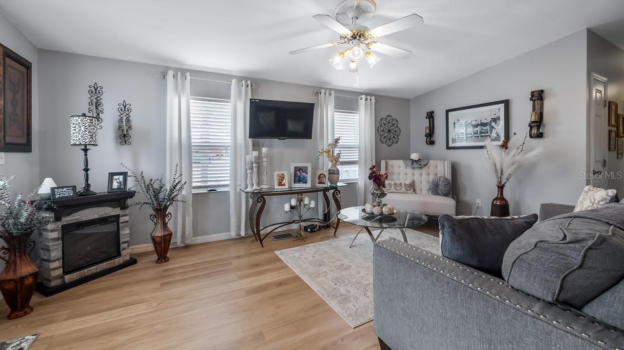 Image 7 of 32 For 251 Patterson Road A27