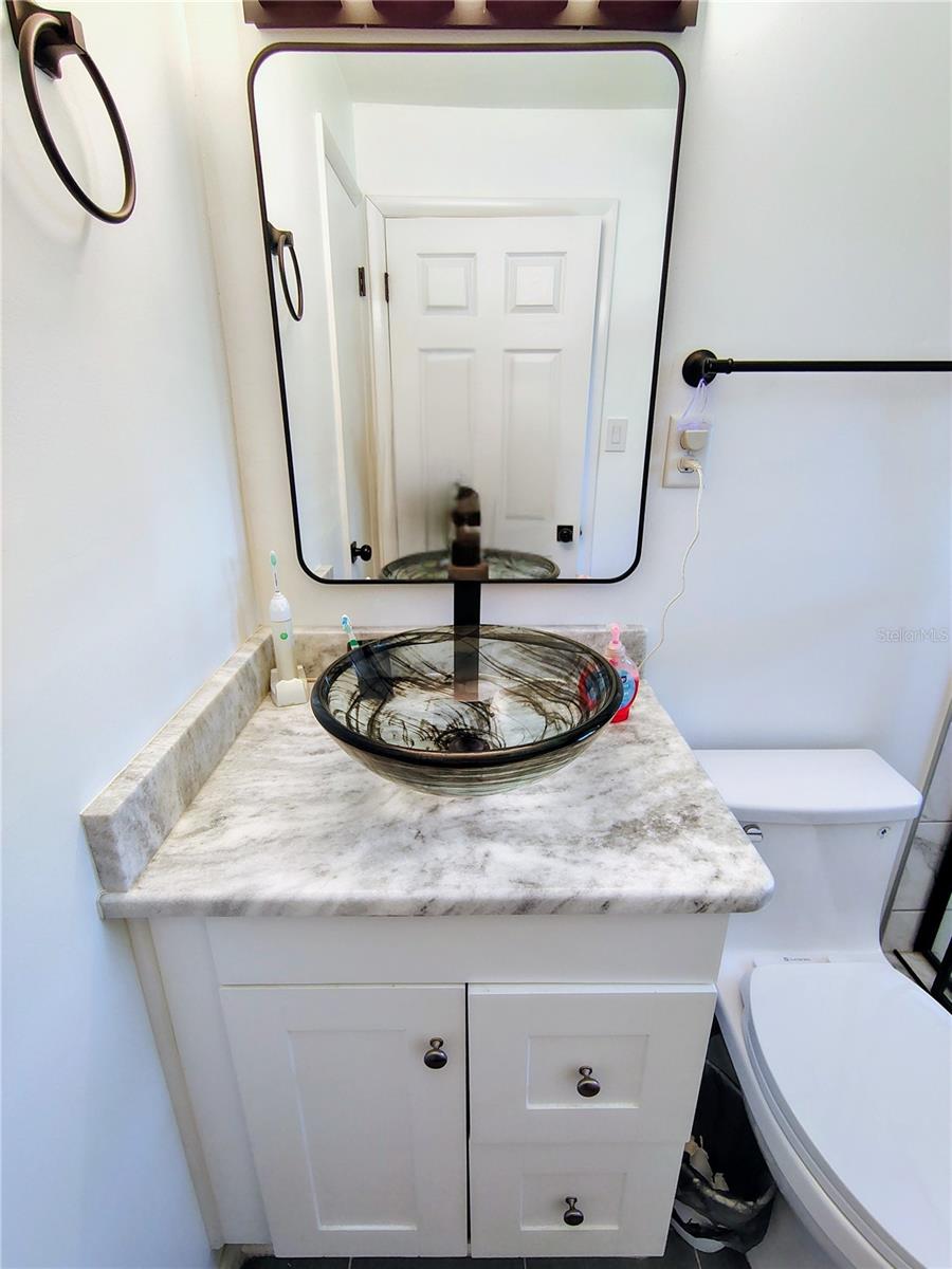 Image 26 of 43 For 664 Cr 467  