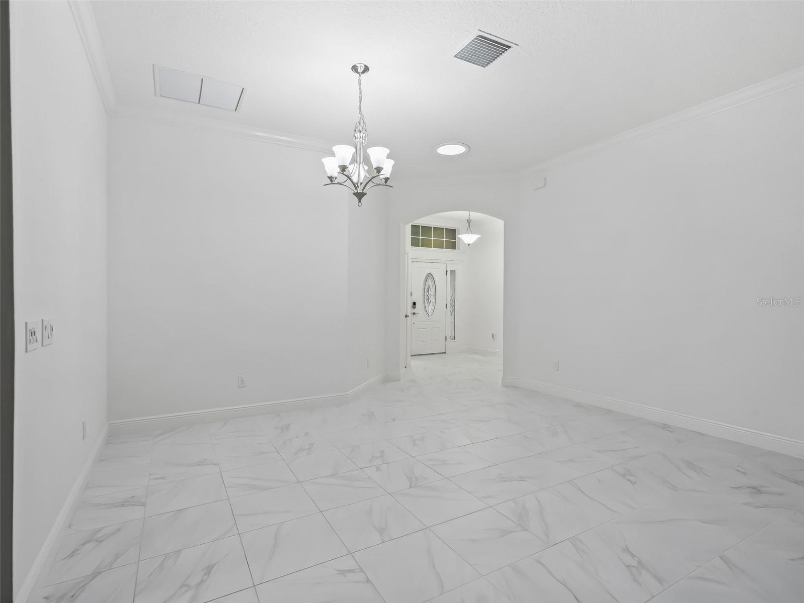 Image 13 of 62 For 3556 Mistletoe Court