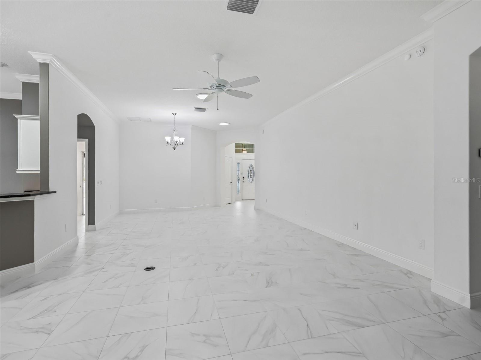 Image 18 of 62 For 3556 Mistletoe Court