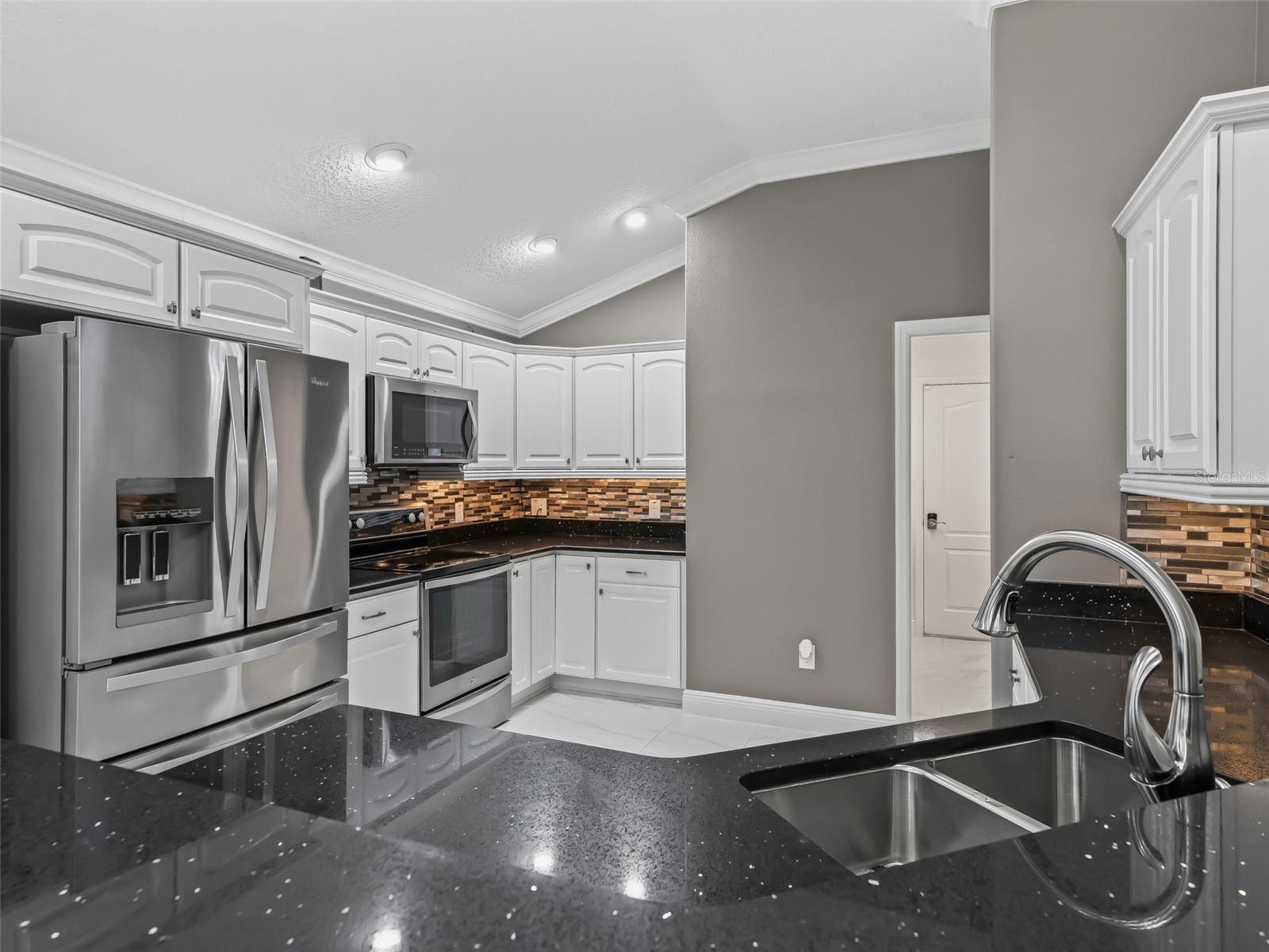 Image 23 of 62 For 3556 Mistletoe Court