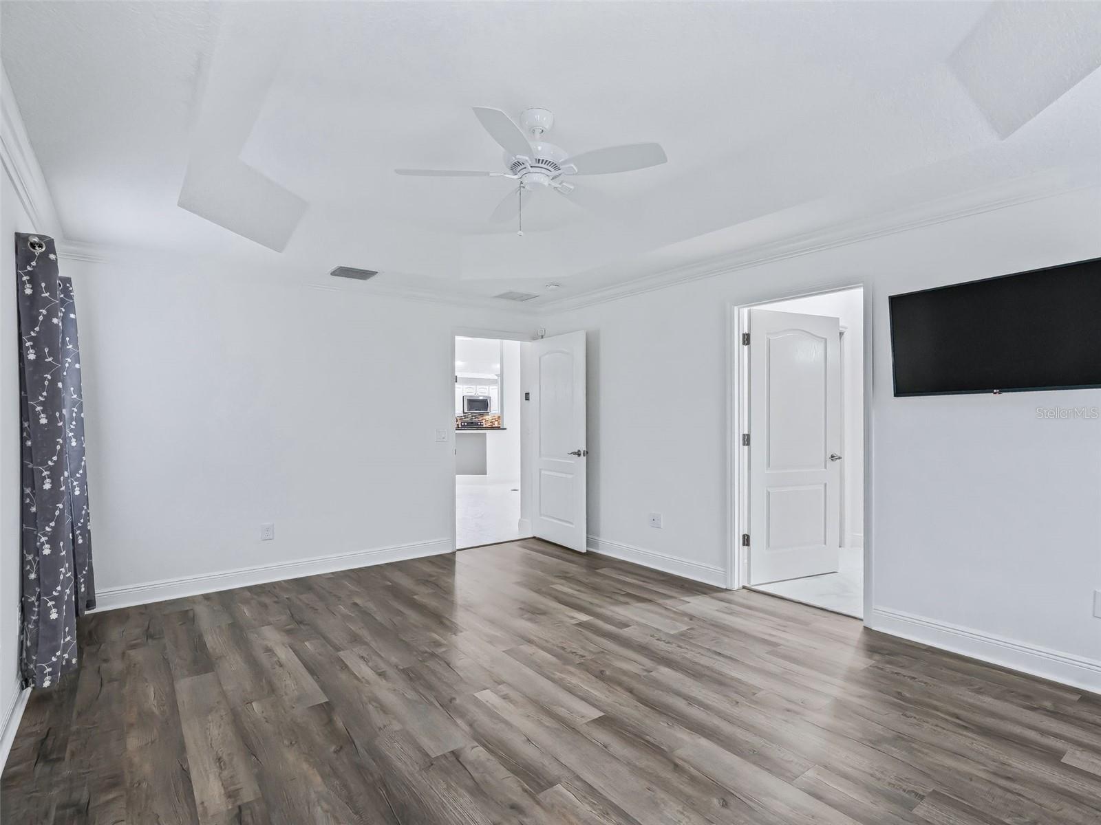 Image 30 of 62 For 3556 Mistletoe Court